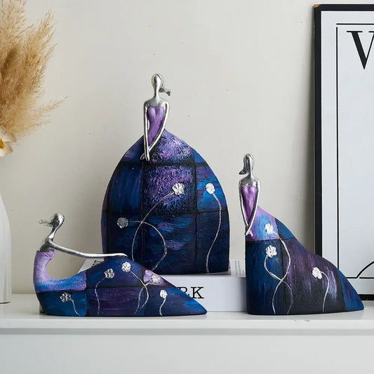 Statue Women in Purple/Blue Dress SET
